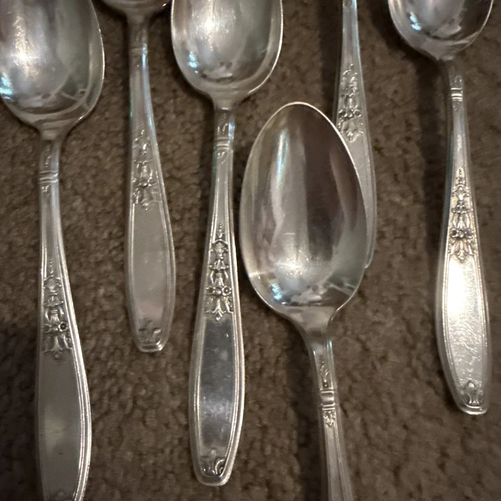Vintage Rogers Bros 1847 Ambassador Pattern Soup Spoons 5